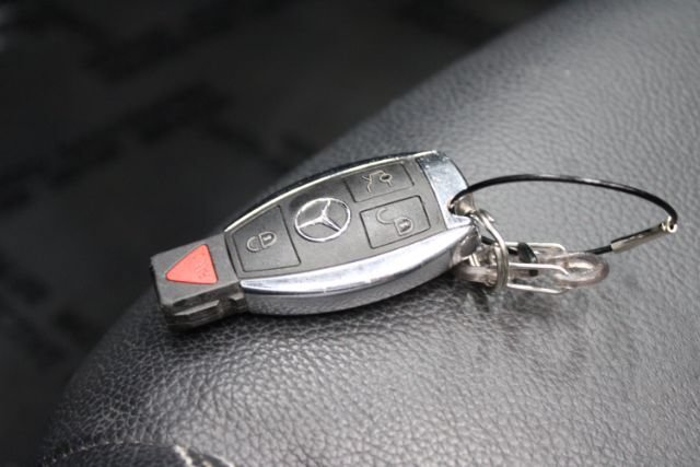 Used 2014 Mercedes-Benz SLK 250 image 14