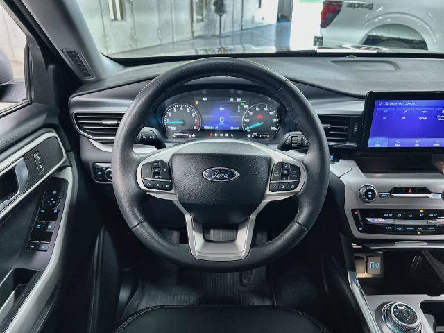 Certified 2024 Ford Explorer XLT w/ Equipment Group 202A AWD/4WD image 18