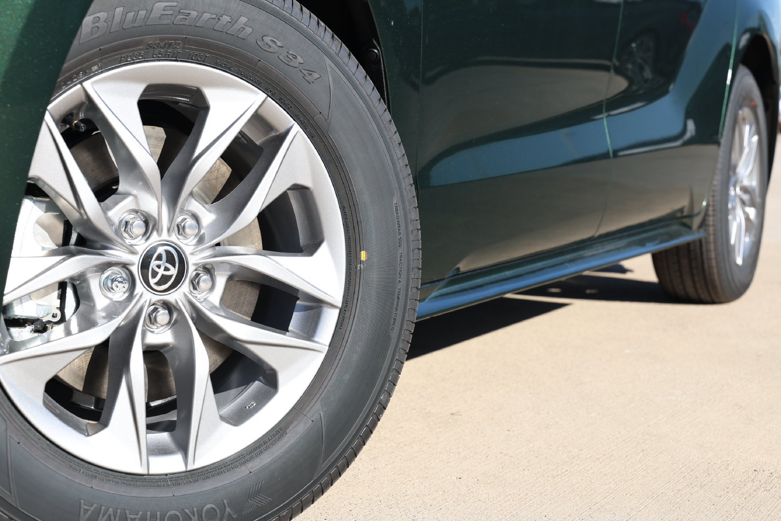 New 2026 Toyota Sienna XLE FWD image 13