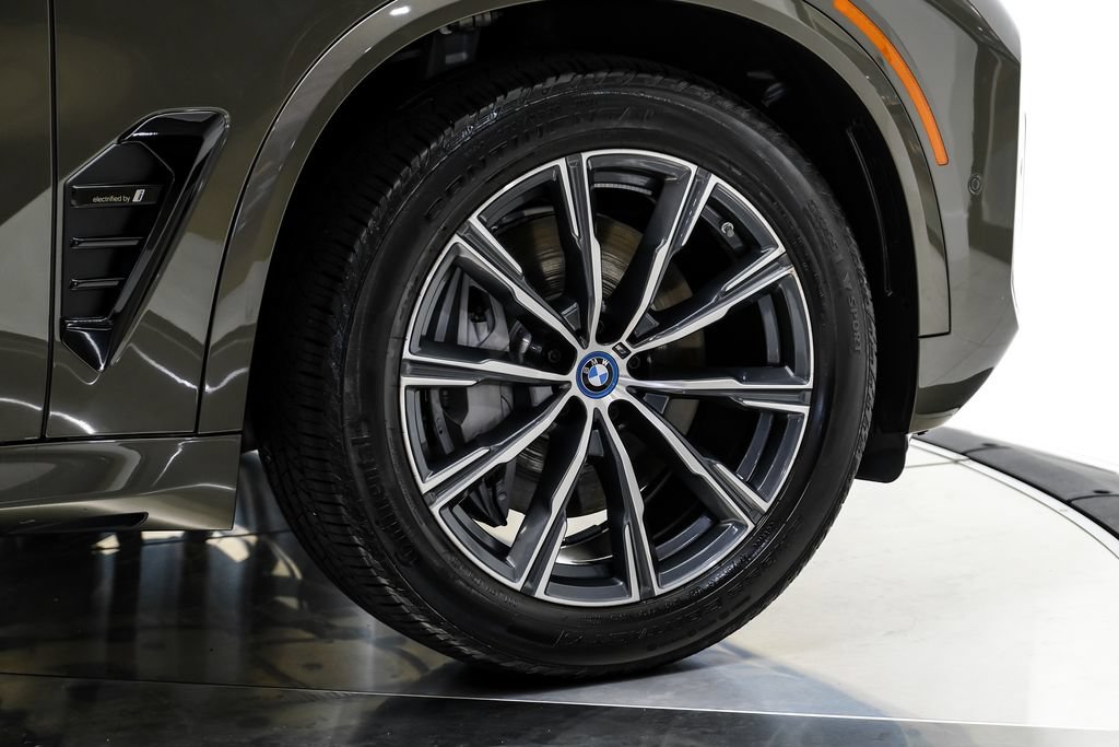 Used 2024 BMW X5 xDrive50e w/ M Sport Package AWD/4WD image 56