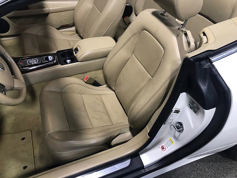 Used 2010 Jaguar XK Convertible image 19