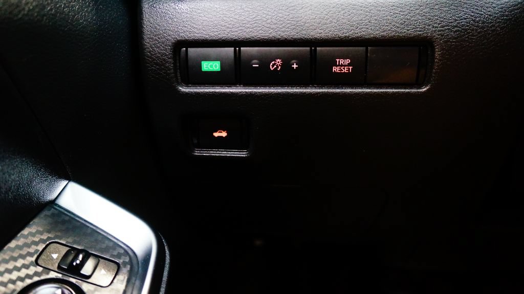 Used 2024 Nissan Sentra SR FWD image 26