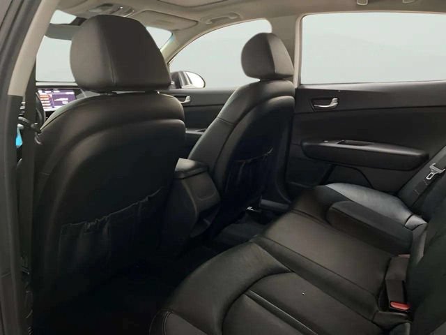 Used 2020 Kia Optima SE FWD image 19