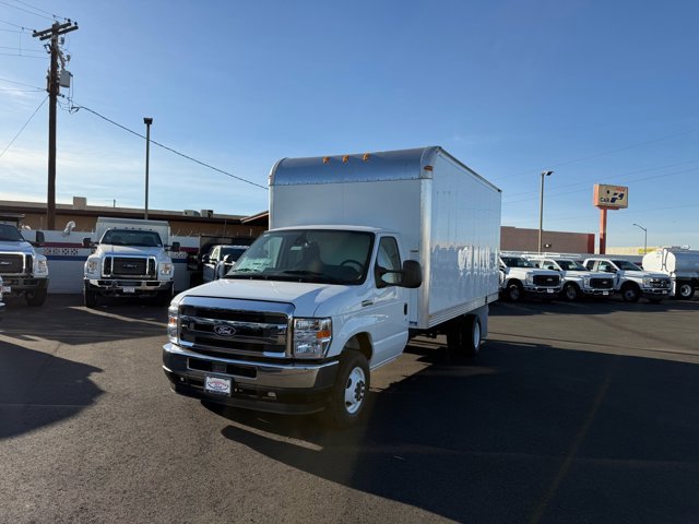 New 2027 Ford E-450 and Econoline 450 Super Duty w/ Interior Upgrade Package image 8