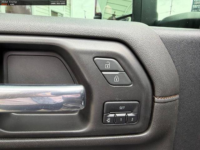 Used 2022 GMC Sierra 2500 AT4 w/ Gooseneck/5TH Wheel Package AWD/4WD image 17