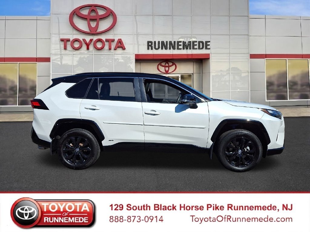 Certified 2024 Toyota RAV4 XSE w/ Advanced Technology Package AWD/4WD image 7