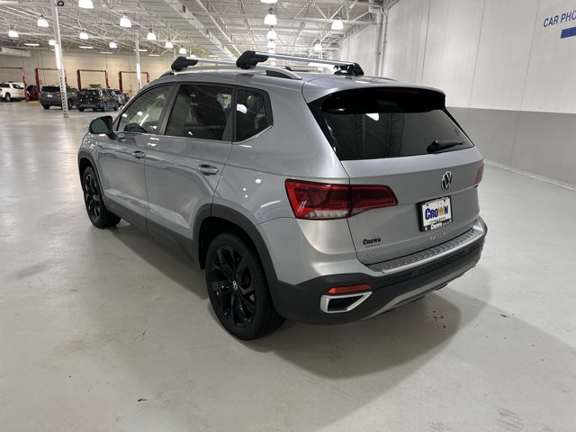 Certified 2023 Volkswagen Taos SE image 6
