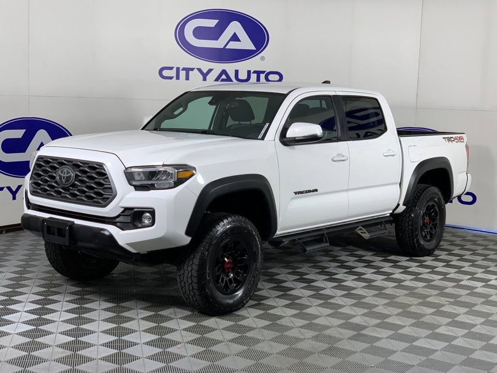 Used 2021 Toyota Tacoma TRD Off-Road w/ Technology Package AWD/4WD image 2