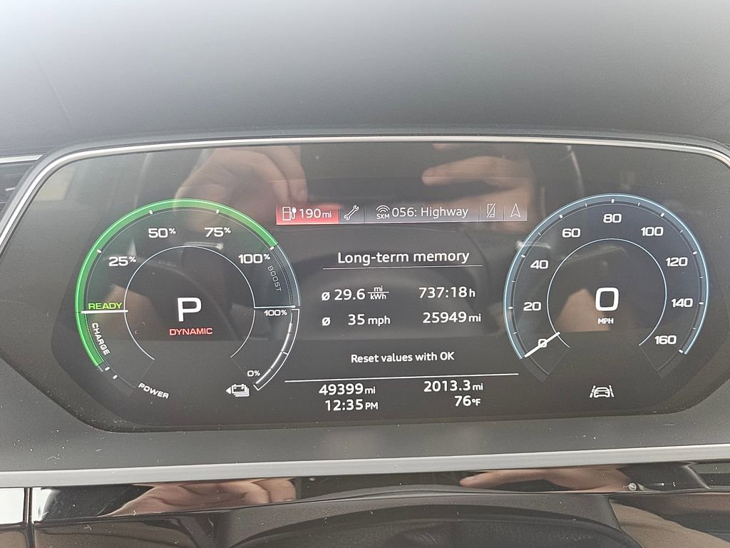 Used 2021 Audi e-tron Premium image 38