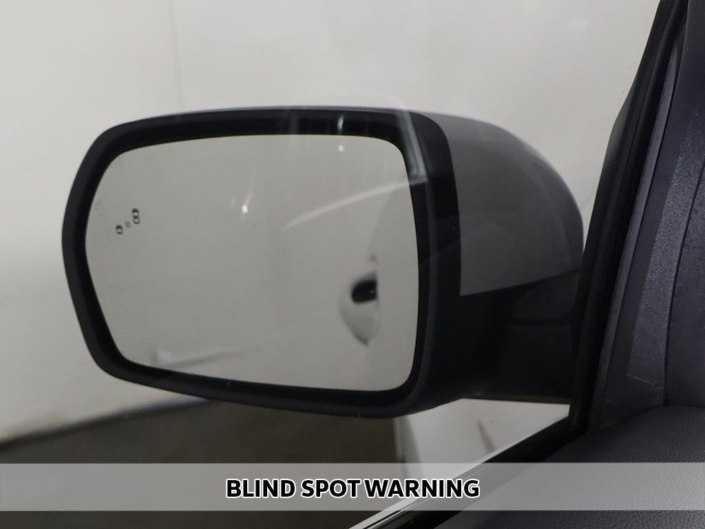 Used 2024 Ford Edge SEL w/ Convenience Package image 3