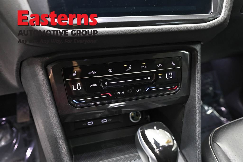 Used 2024 Volkswagen Tiguan SE image 19