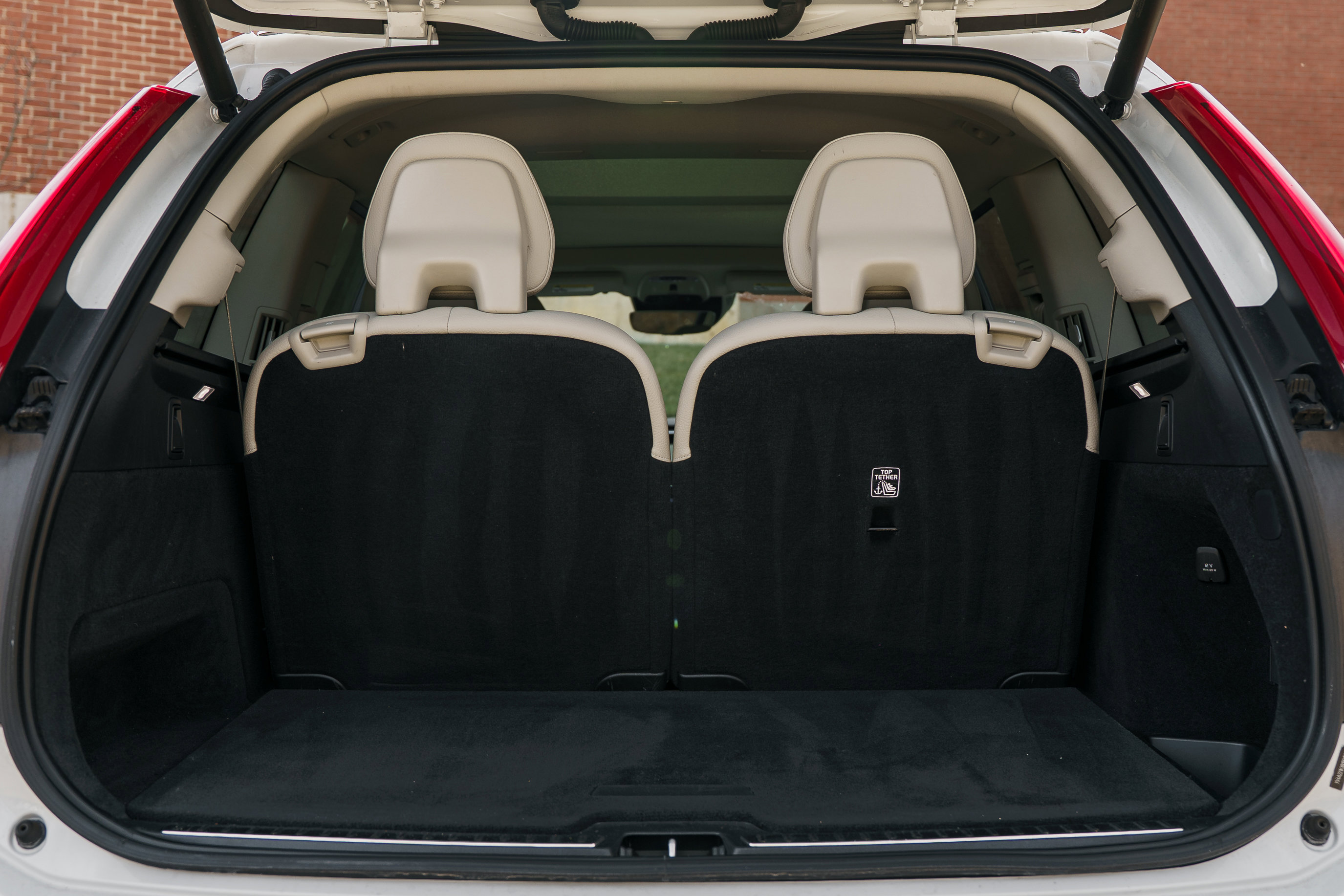 Used 2022 Volvo XC90 T6 Momentum w/ Advanced Package image 27