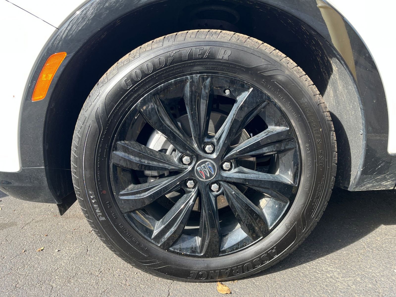 Used 2025 Buick Envista Sport Touring image 29