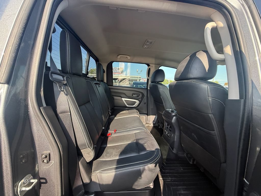 Used 2019 Nissan Titan PRO-4X w/ Pro-4x Convenience Package AWD/4WD image 21