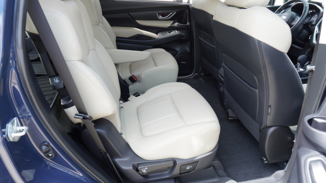 Used 2023 Subaru Ascent Limited w/ Technology Package AWD/4WD image 34