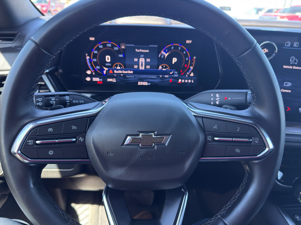 Used 2025 Chevrolet Suburban Z71 image 31