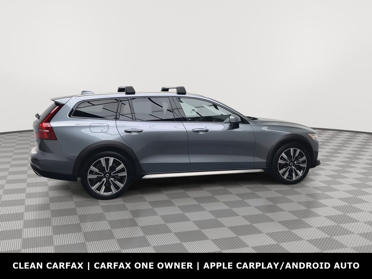 Used 2020 Volvo V60 T5 Cross Country AWD/4WD image 40