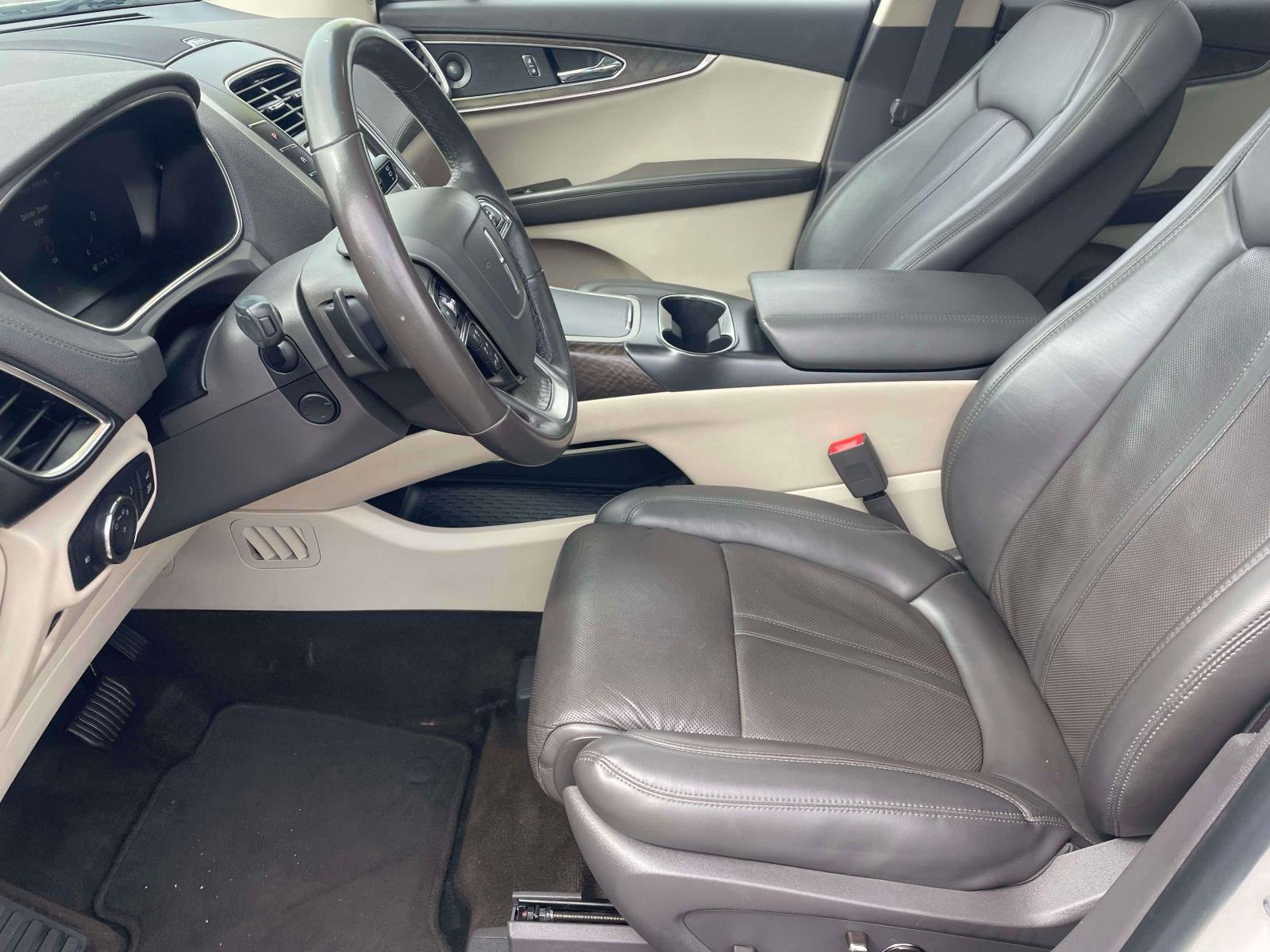 Used 2019 Lincoln Nautilus Reserve w/ Driver Assistance Package AWD/4WD image 5