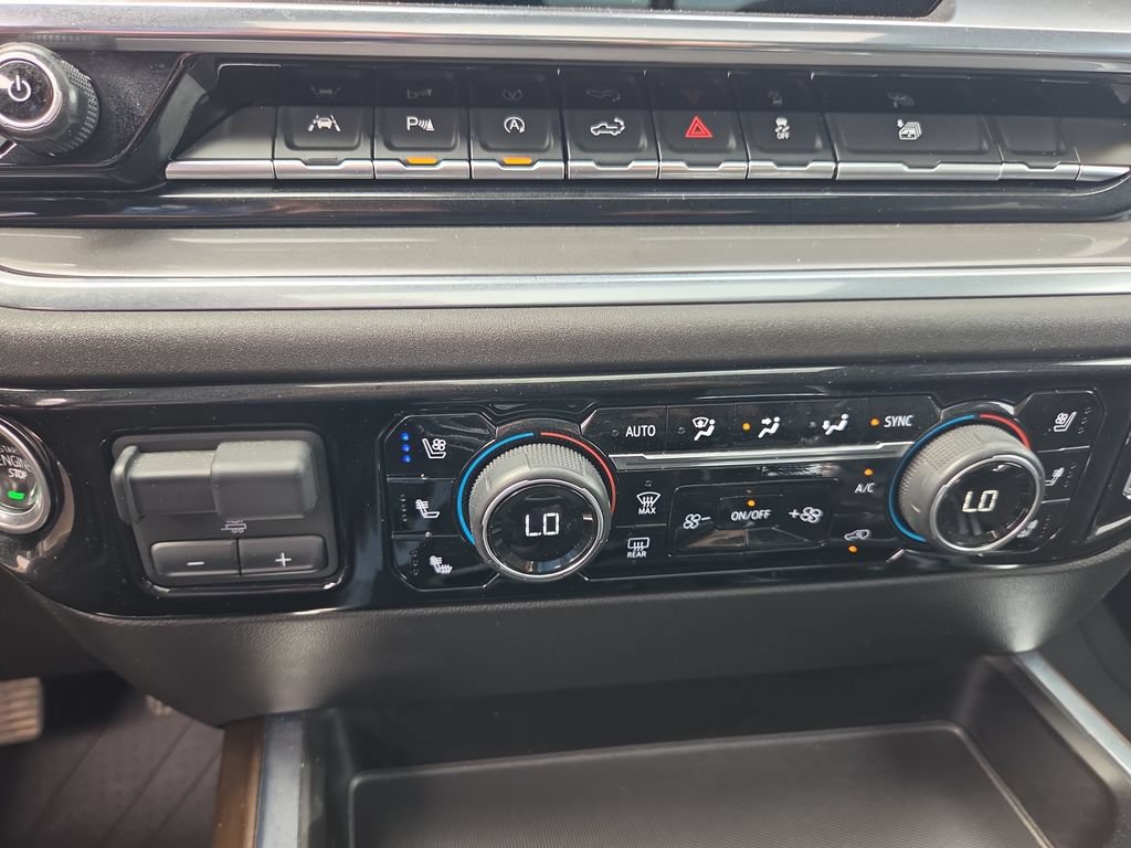 Certified 2024 Chevrolet Silverado 1500 High Country w/ High Country Premium Package AWD/4WD image 24