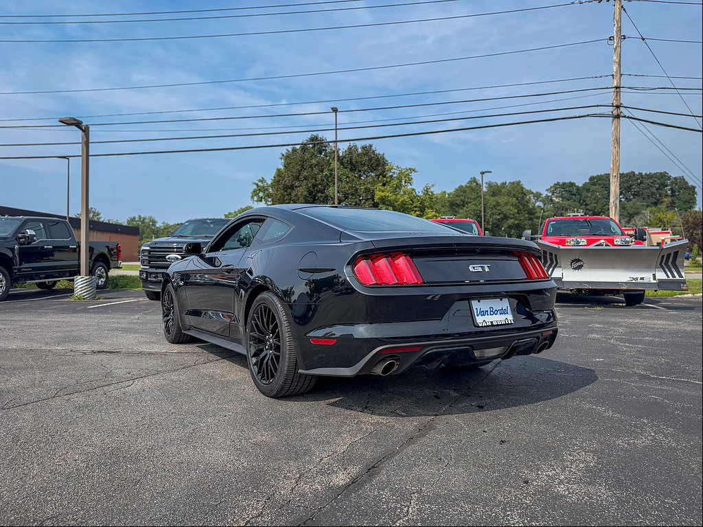Used 2017 Ford Mustang GT Premium w/ GT Performance Package RWD image 5