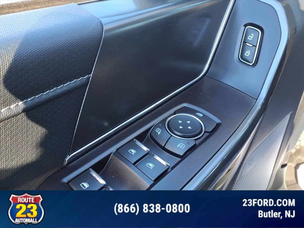 Certified 2022 Ford F150 XLT w/ Equipment Group 302A High image 14