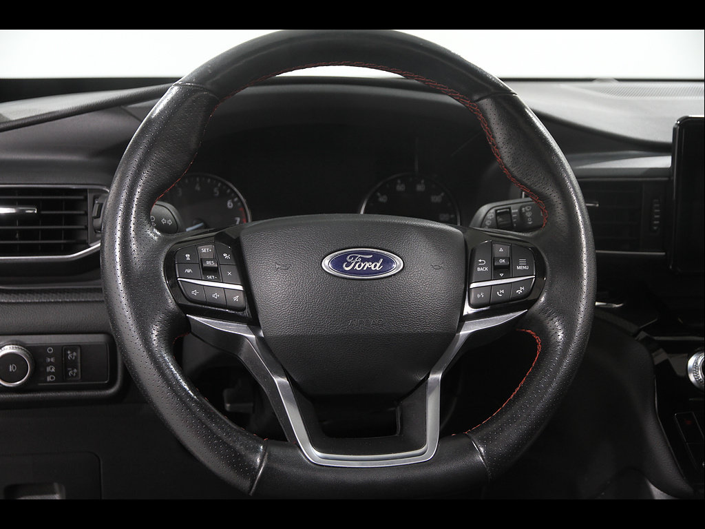 Used 2023 Ford Explorer ST-Line w/ Class IV Trailer Tow Package AWD/4WD image 8