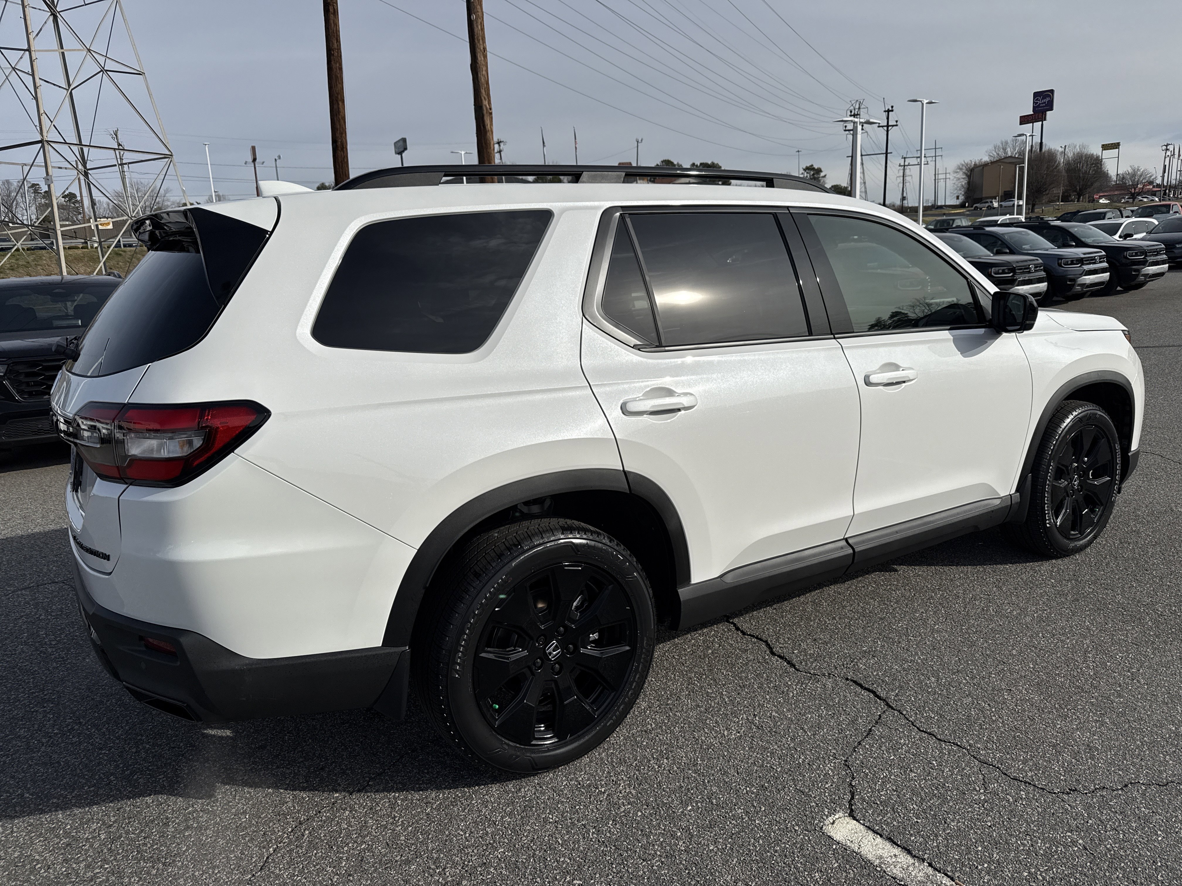 New 2026 Honda Pilot Black Edition image 9