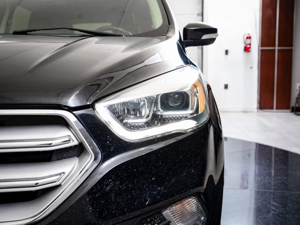 Used 2018 Ford Escape Titanium image 16