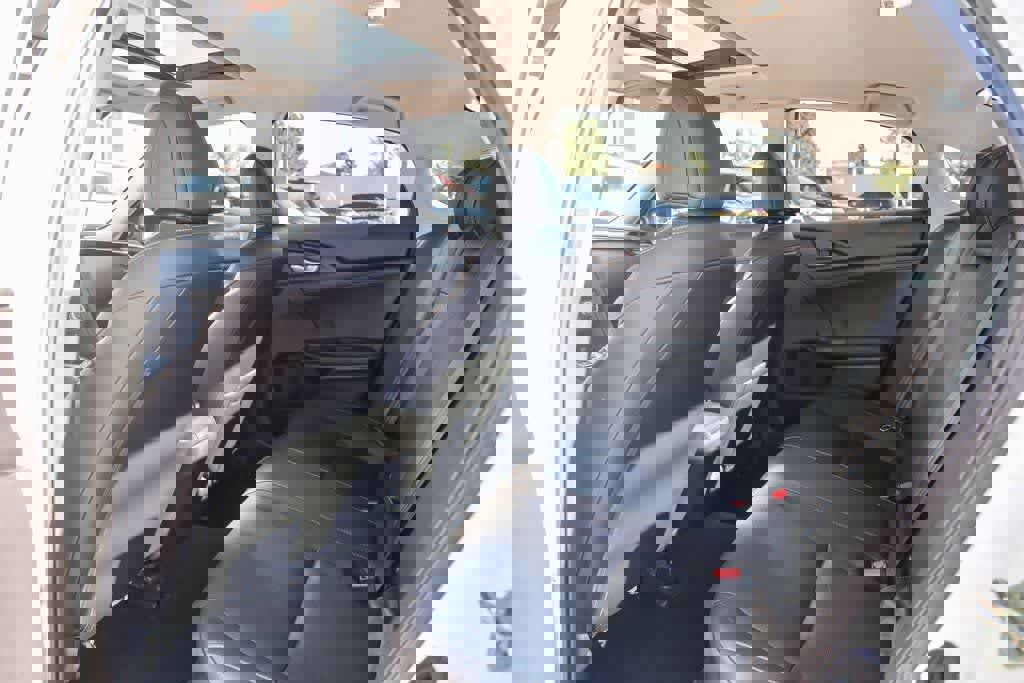 Used 2020 Honda Insight Touring image 18