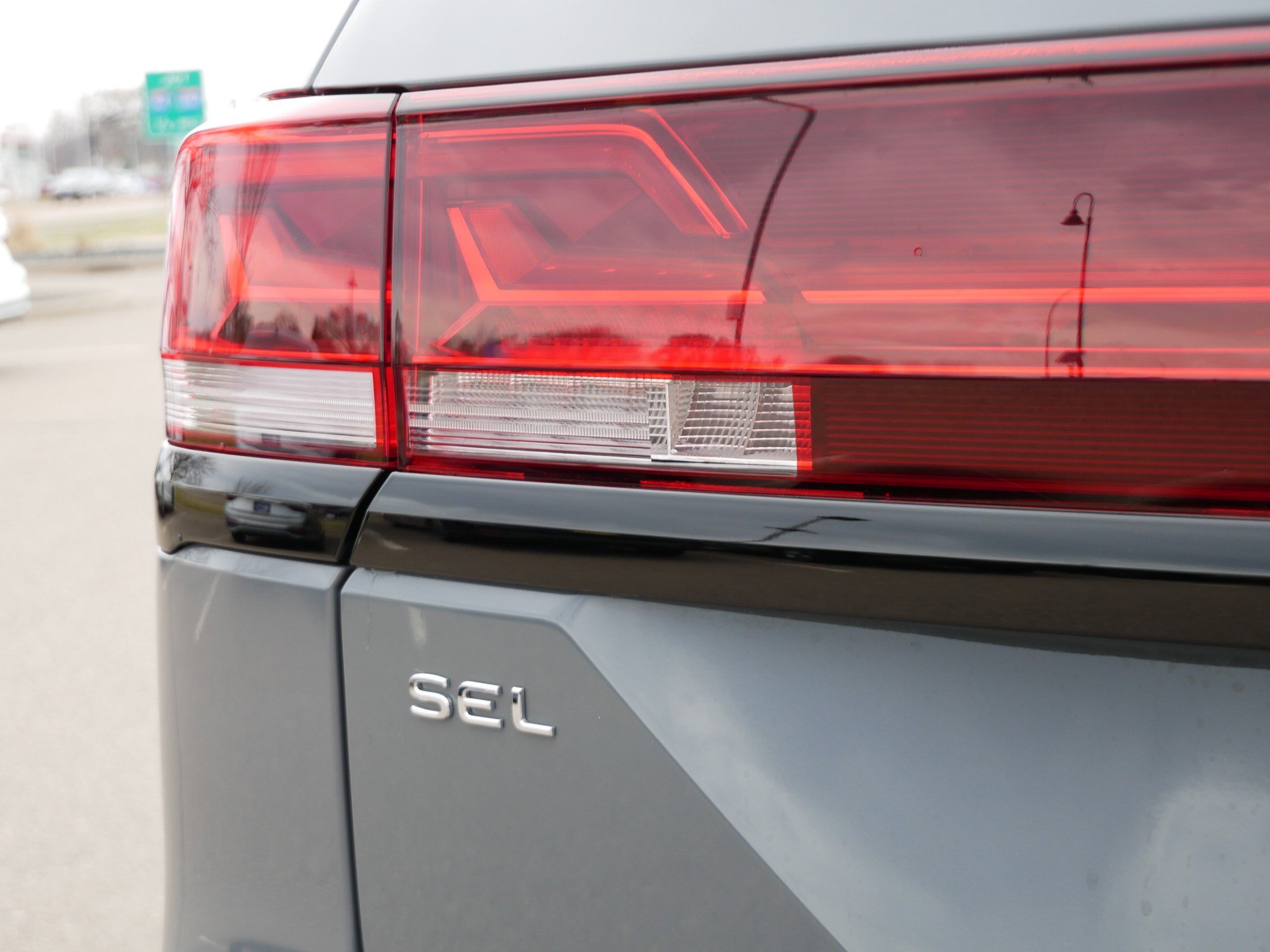 Certified 2024 Volkswagen Atlas Peak Edition SEL image 17