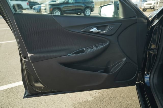 Used 2023 Chevrolet Malibu LT image 14