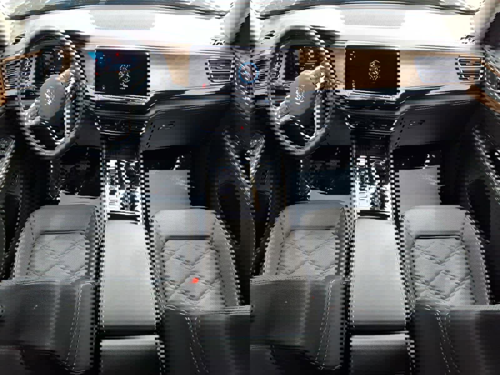 Used 2025 Volkswagen Atlas SE image 7