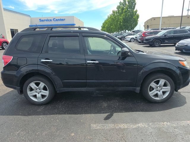 Used 2010 Subaru Forester 2.5X Limited AWD/4WD image 2