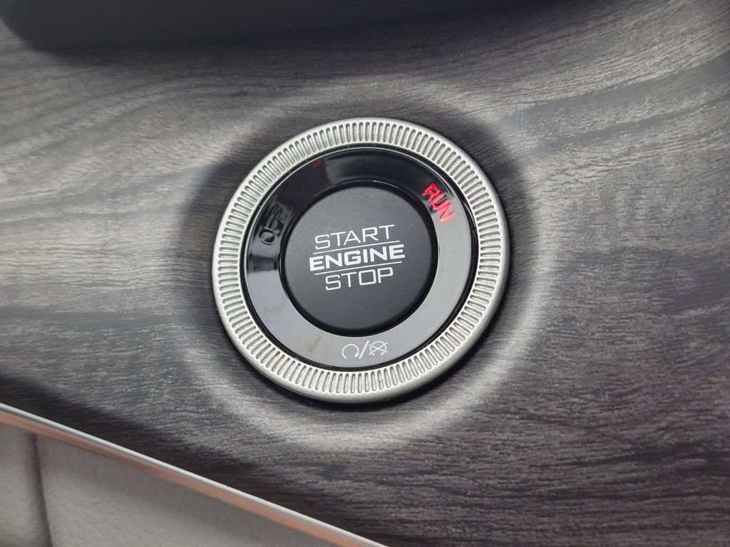 Certified 2021 Jeep Grand Cherokee L Overland w/ Luxury Tech Group IV AWD/4WD image 26