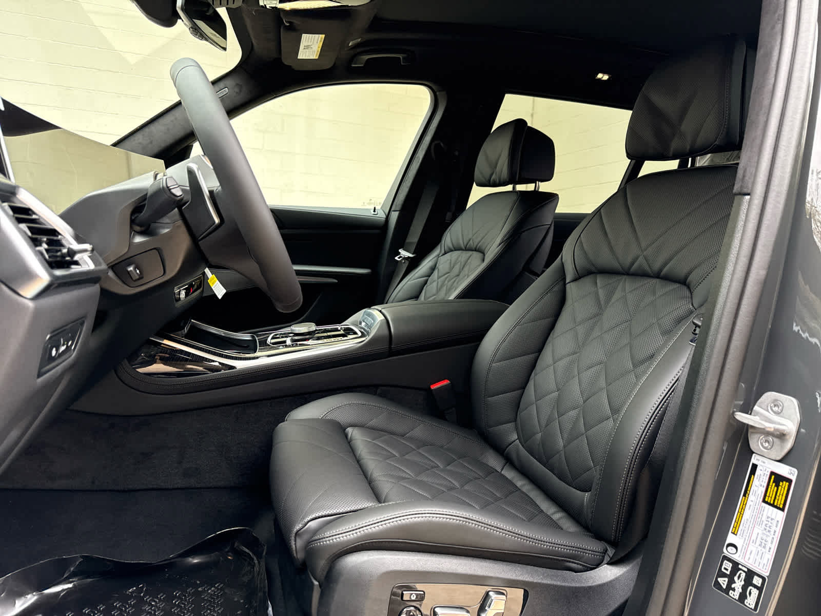 New 2026 BMW X7 xDrive40i w/ M Sport Package image 13