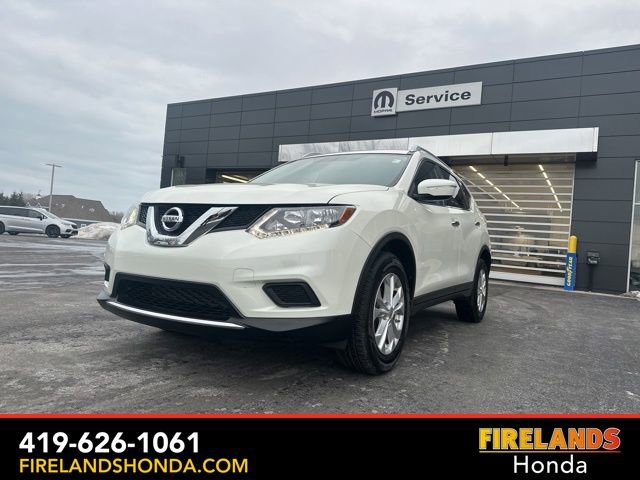 Used 2015 Nissan Rogue SV image 3