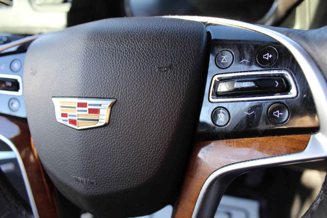 Used 2017 Cadillac Escalade Luxury image 13