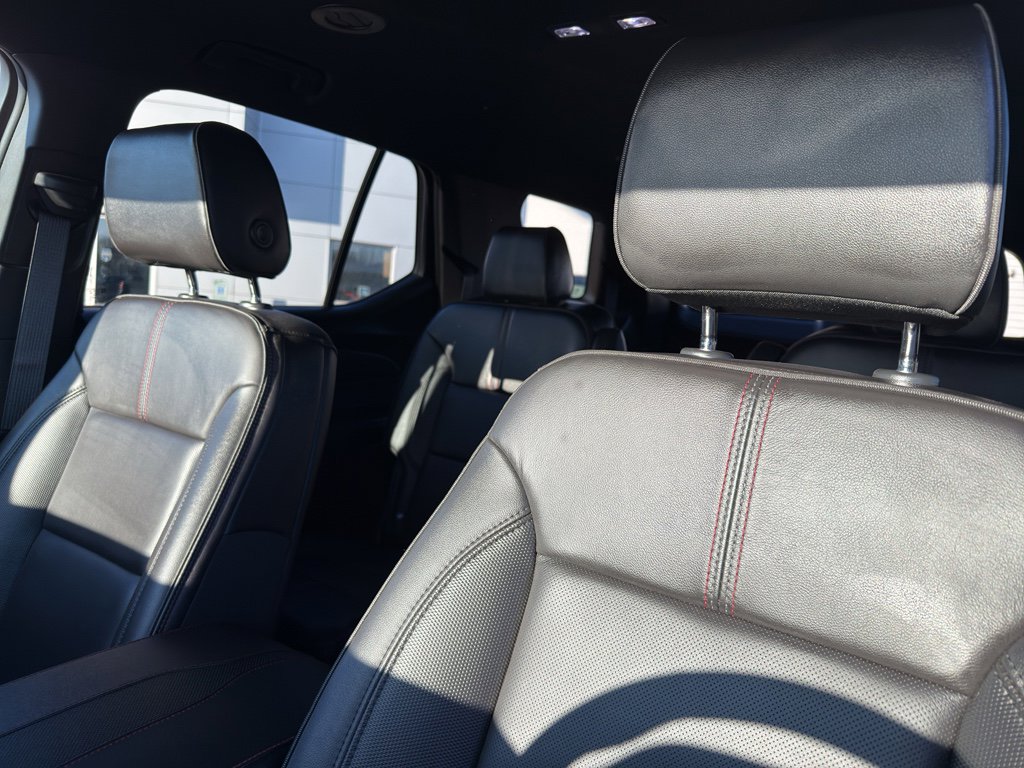 Used 2023 Chevrolet Traverse RS image 28