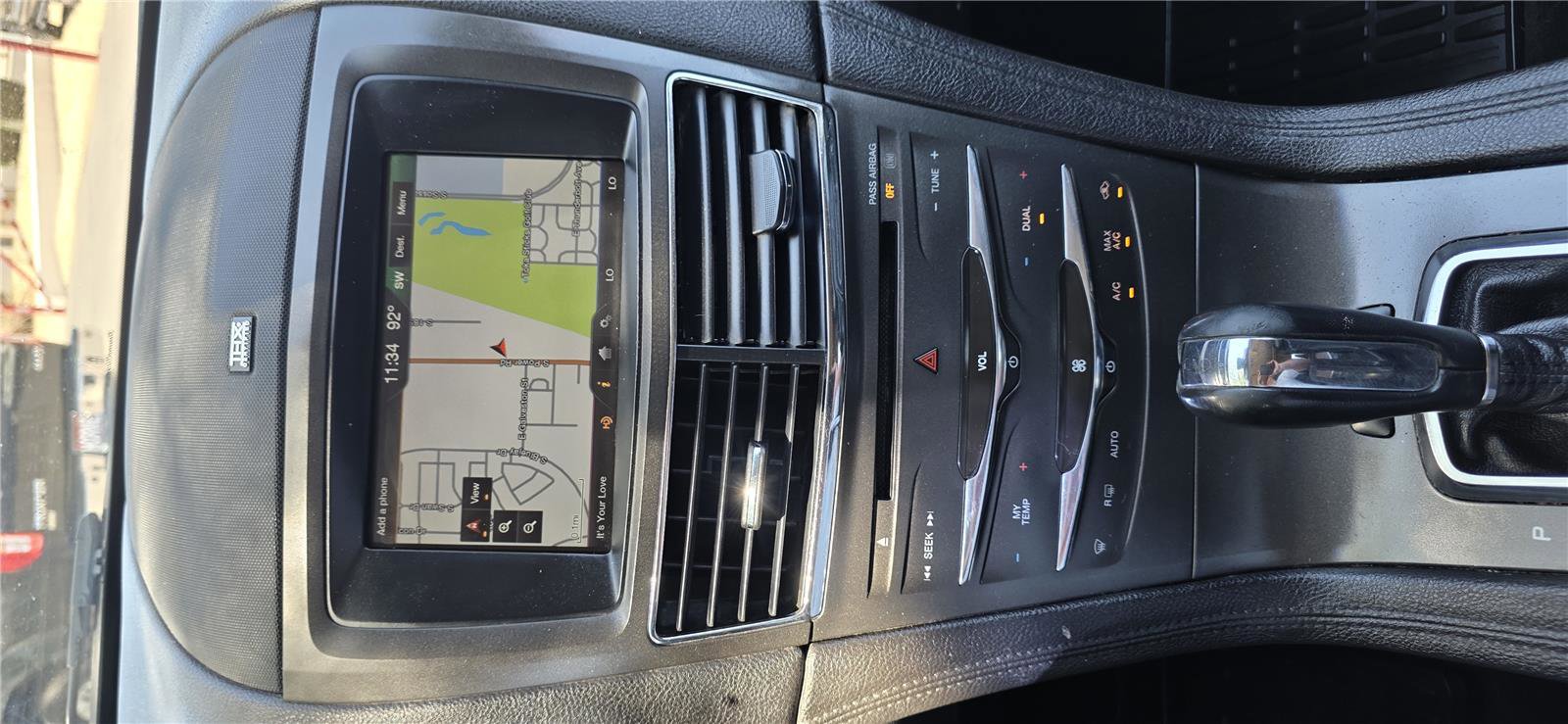 Used 2013 Lincoln MKT AWD image 19
