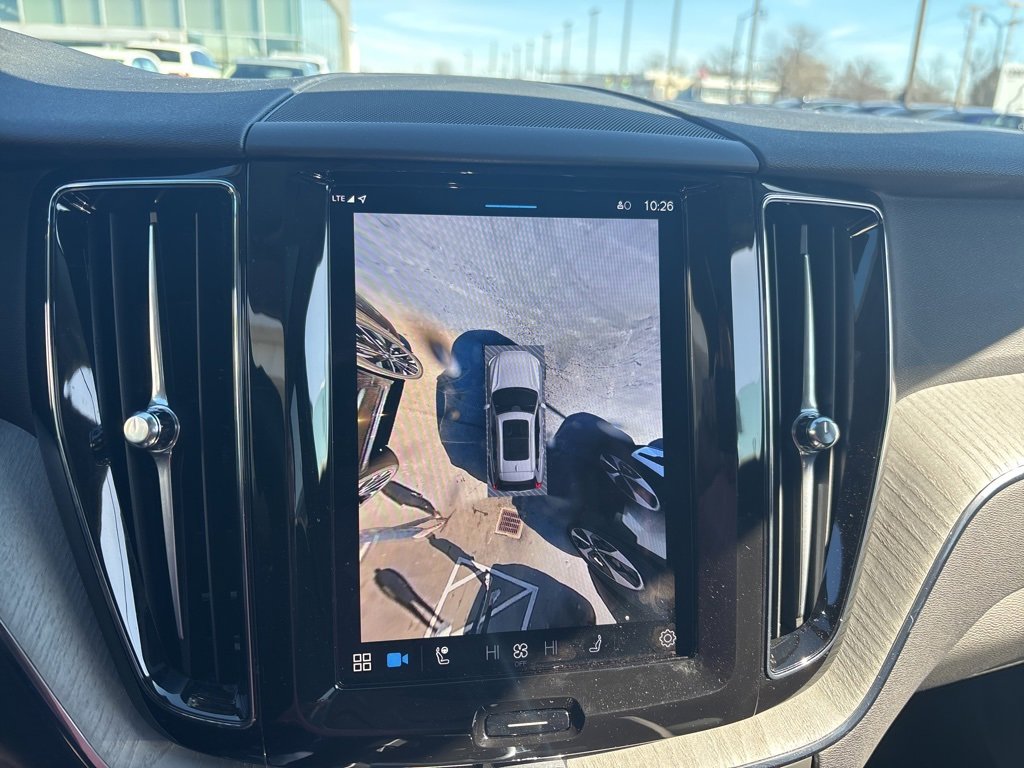 Certified 2025 Volvo XC60 B5 Plus image 9