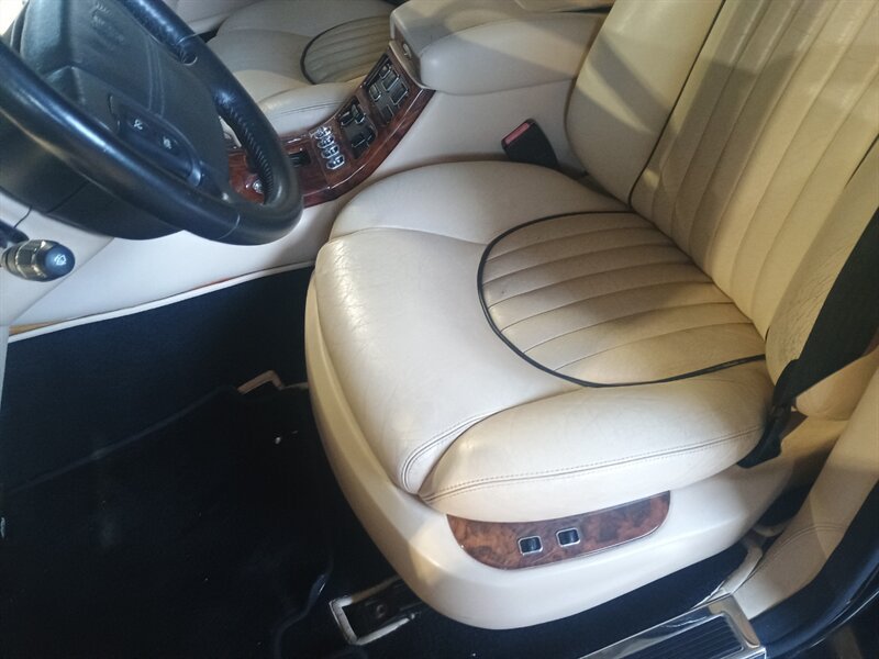 Used 1999 Bentley Arnage Green Label RWD image 17