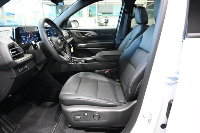 New 2027 Chevrolet Traverse LT AWD/4WD image 9
