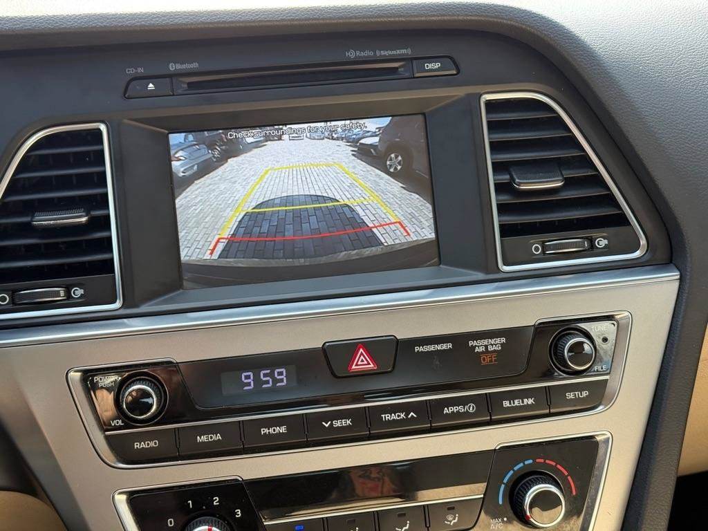 Used 2016 Hyundai Sonata SE FWD image 17
