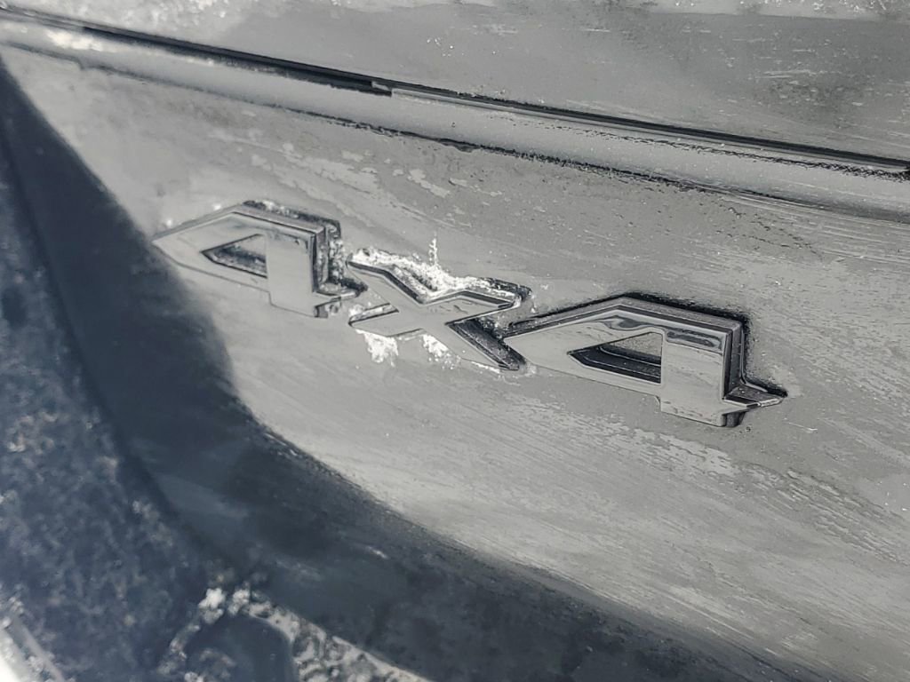 Used 2025 Jeep Grand Cherokee Altitude image 32