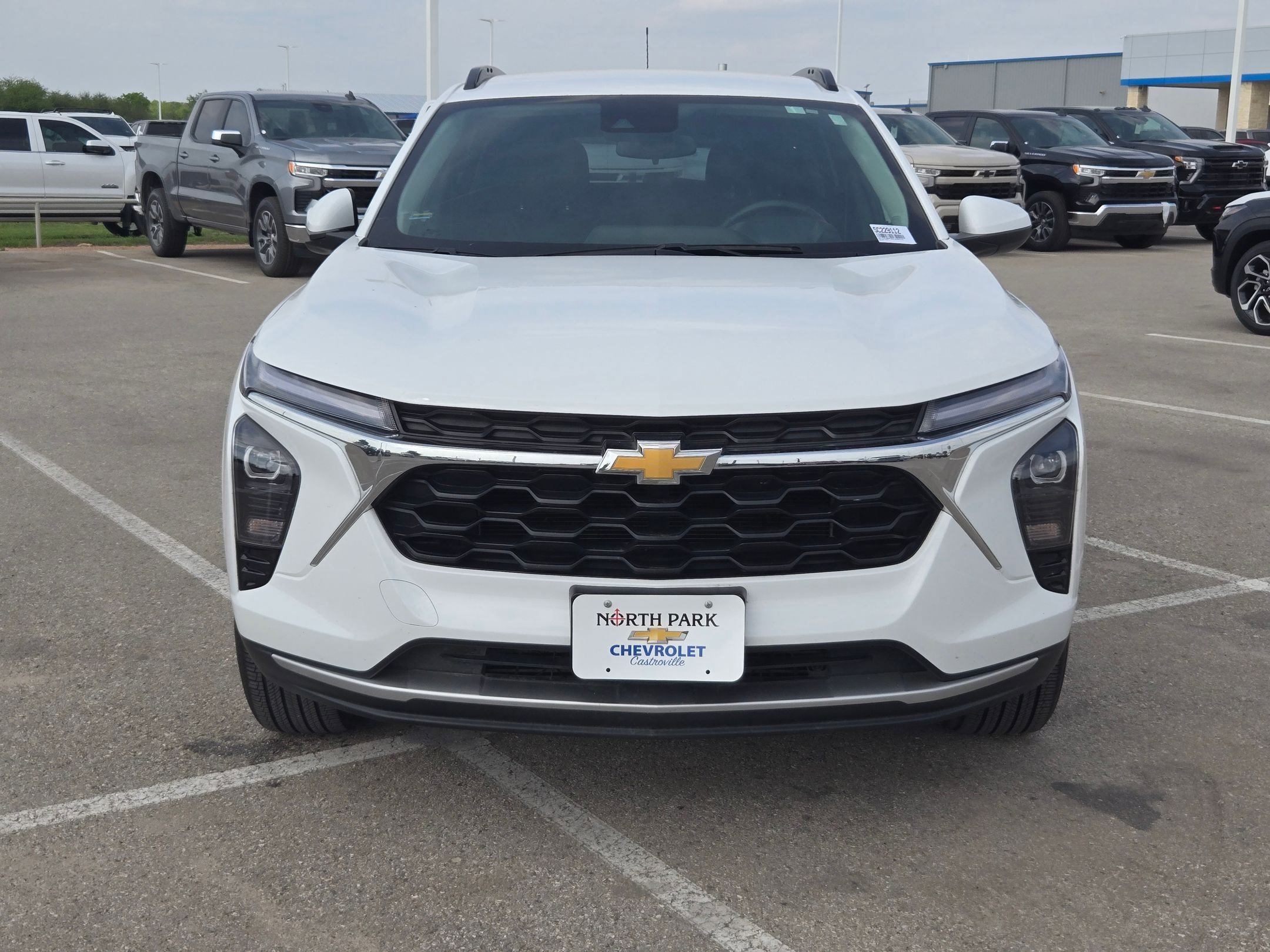 Certified 2025 Chevrolet Trax LT w/ Driver Confidence Package FWD image 8