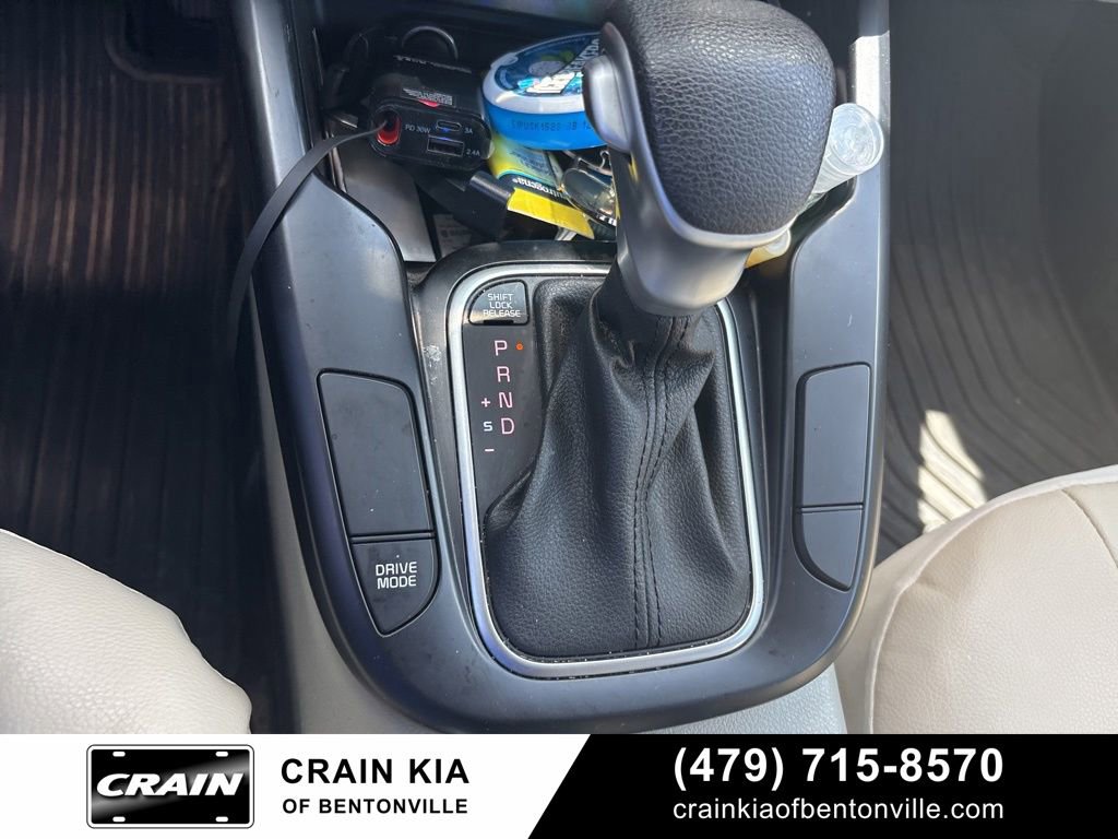 Certified 2022 Kia Soul LX w/ Technology Package FWD image 16