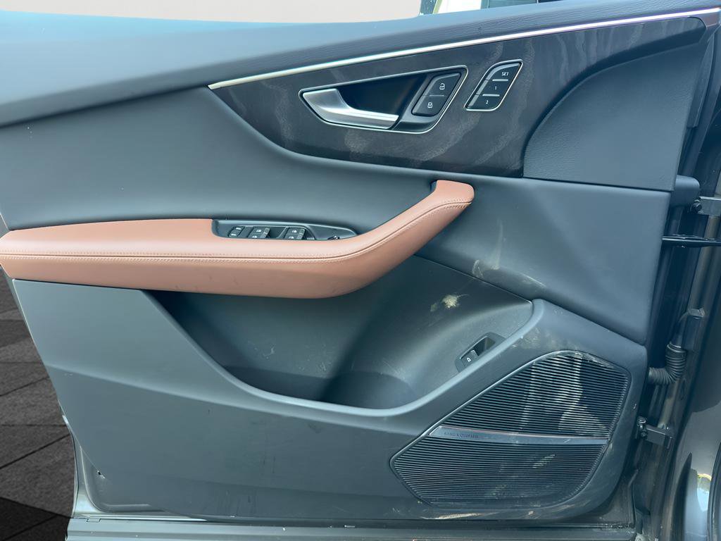 Used 2023 Audi Q7 3.0T Premium Plus w/ Premium Plus Package image 16