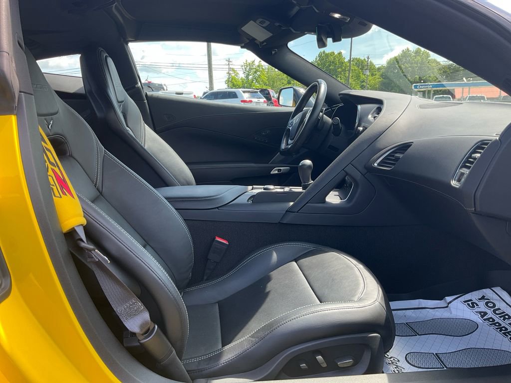 Used 2016 Chevrolet Corvette Z06 w/ Z07 Performance Package RWD image 12
