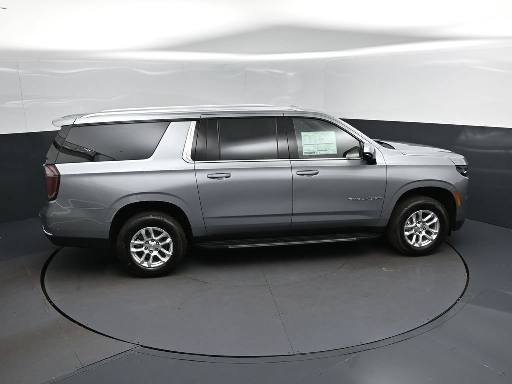 New 2026 Chevrolet Suburban LS RWD image 36
