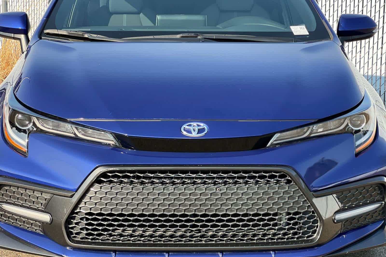 Used 2021 Toyota Corolla SE w/ SE Premium Package FWD image 15